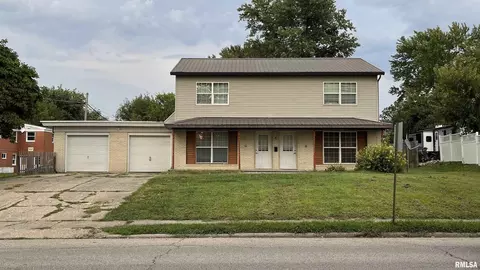 101 N Russell St, Marion, IL 62959