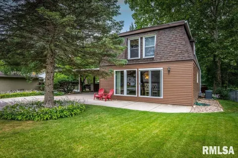 1211 8th Street Ct, Hampton, IL 61256