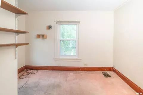 1002 24th St, Moline, IL 61265 photo 17