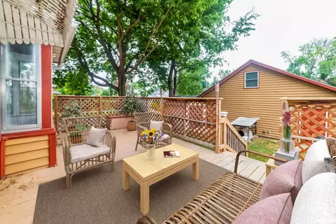 1002 24th St, Moline, IL 61265 photo 2