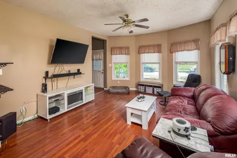 1145 22nd St, Moline, IL 61265 photo 12