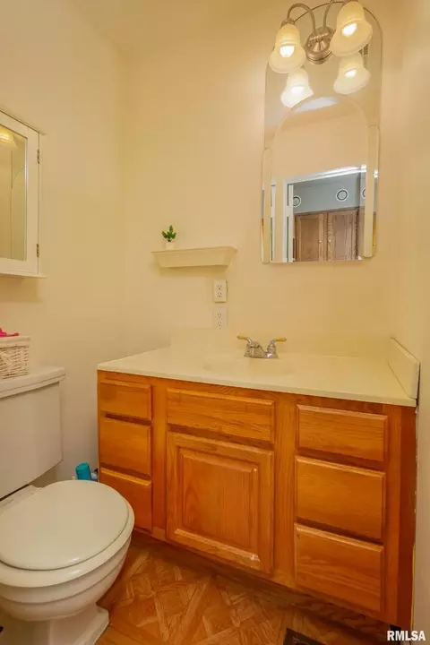 1145 22nd St, Moline, IL 61265 photo 31