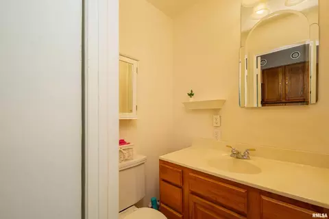 1145 22nd St, Moline, IL 61265 photo 30