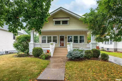 1620 36th St, Rock Island, IL 61201
