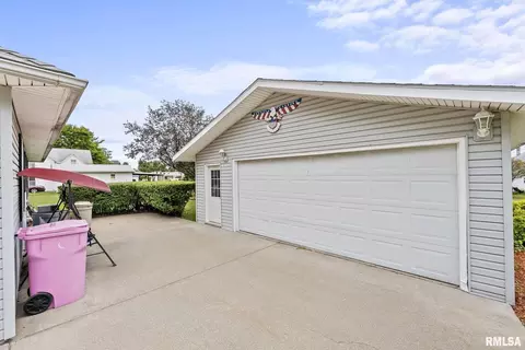 208 SE 7th Ave, Aledo, IL 61231 photo 2