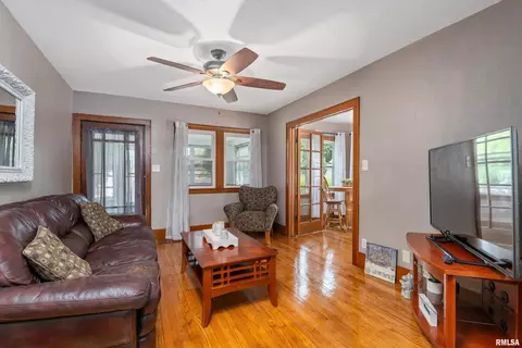 4746 20th Ave, Moline, IL 61265 photo 7