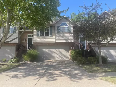 1271 33rd Avenue Cir, Silvis, IL 61282