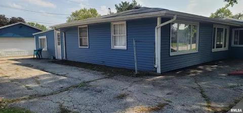 2411 10th St, Silvis, IL 61282 photo 11