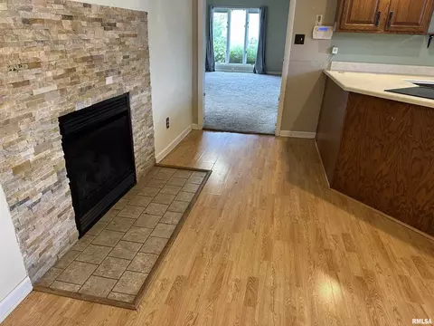 809 E Main St, Marion, IL 62959 photo 13
