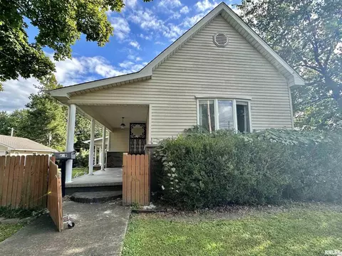 809 E Main St, Marion, IL 62959 photo 3