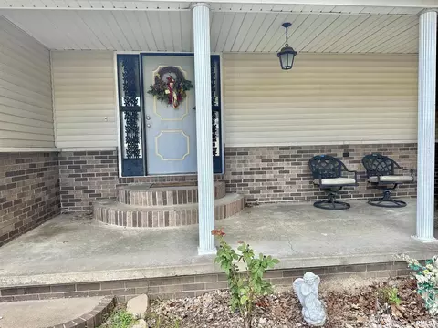 809 E Main St, Marion, IL 62959 photo 8