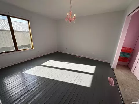 809 E Main St, Marion, IL 62959 photo 15