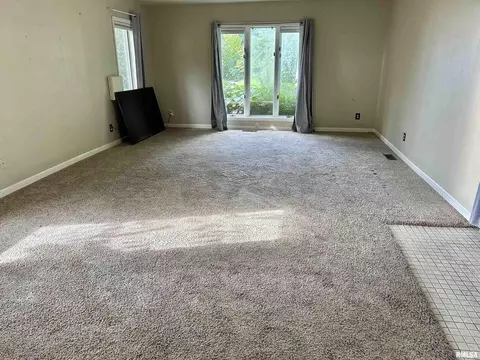 809 E Main St, Marion, IL 62959 photo 9