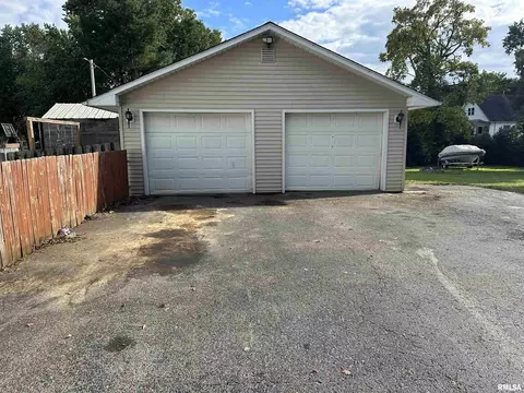 809 E Main St, Marion, IL 62959 photo 5