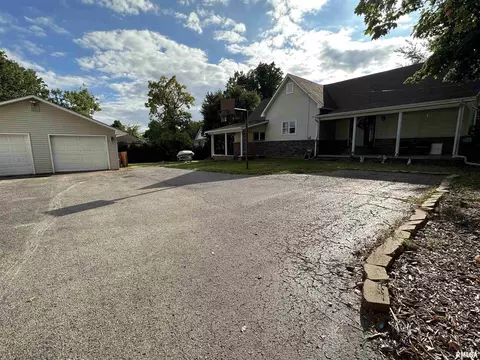 809 E Main St, Marion, IL 62959 photo 4
