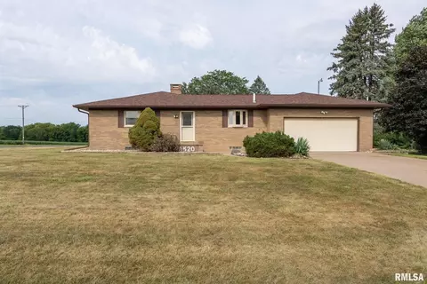 8520 50th St, Coal Valley, IL 61240