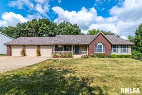 10978 148th St, Davenport, IA 52804