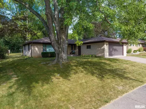 2715 2nd St, Moline, IL 61265 photo 2