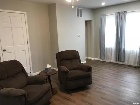 142 Hollis St, Kewanee, IL 61443 photo 8