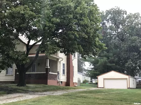 142 Hollis St, Kewanee, IL 61443 photo 2
