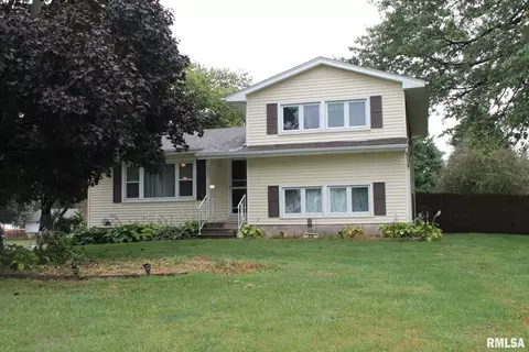 410 Elk St, Cambridge, IL 61238