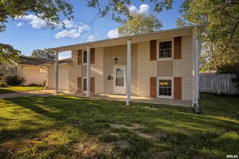 1700 Carol Dr, Marion, IL 62959