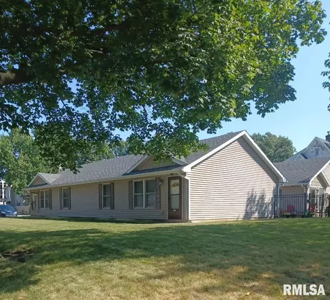 126 W 15th St, Davenport, IA 52803
