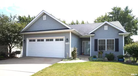 1733 Jordyn Ct, Davenport, IA 52807