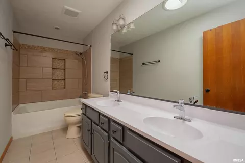 3623 74th St, Moline, IL 61265 photo 30