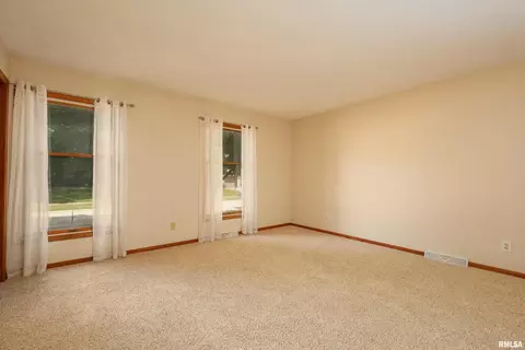 3623 74th St, Moline, IL 61265 photo 12