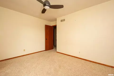 3623 74th St, Moline, IL 61265 photo 27