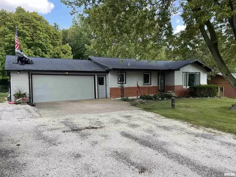 18239 242nd Ave, Bettendorf, IA 52722