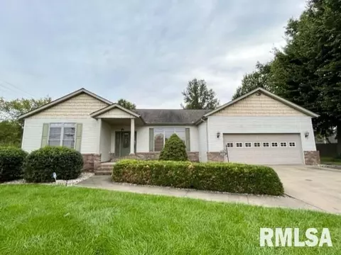 404 E Clark Trl, Herrin, IL 62948