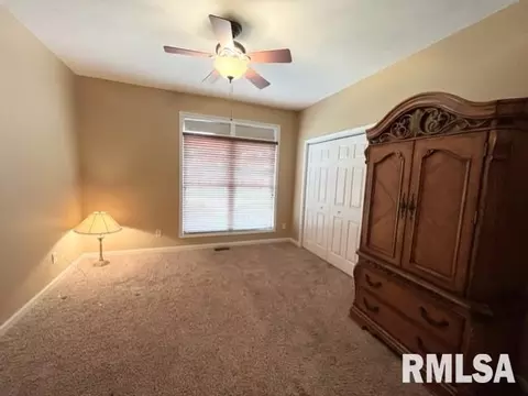 404 E Clark Trl, Herrin, IL 62948 photo 7