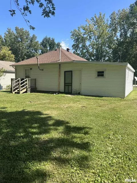 509 S 29th St, Herrin, IL 62948 photo 4