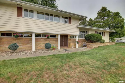 102 12th St, Fulton, IL 61252 photo 2
