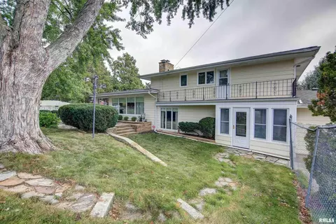 102 12th St, Fulton, IL 61252 photo 4