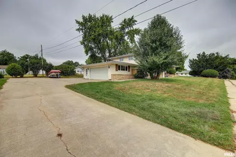 102 12th St, Fulton, IL 61252 photo 3