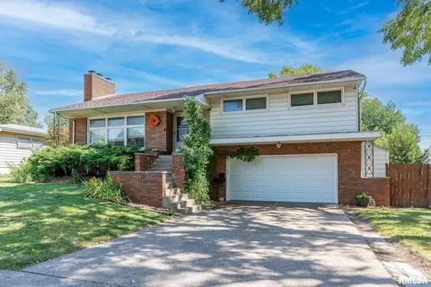 2625 N Kelling St, Davenport, IA 52804