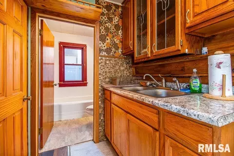 414 54th St, Moline, IL 61265 photo 10
