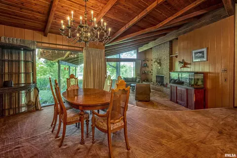 555 E Karel Park Rd, Eldorado, IL 62930 photo 7
