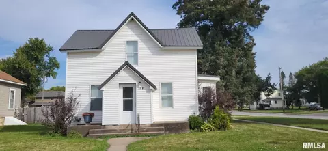 117 E 4th St, Wilton, IA 52778