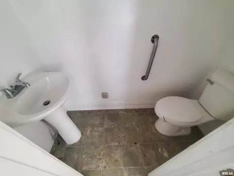 834 18th Ave #A, Moline, IL 61265 photo 7