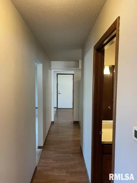 800 E Iowa St #2B, Eldridge, IA 52748 photo 15