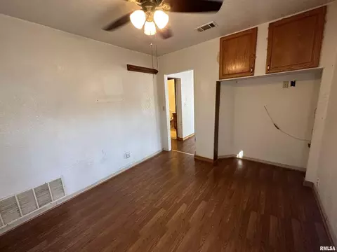 407 8th Ave, Silvis, IL 61282 photo 11