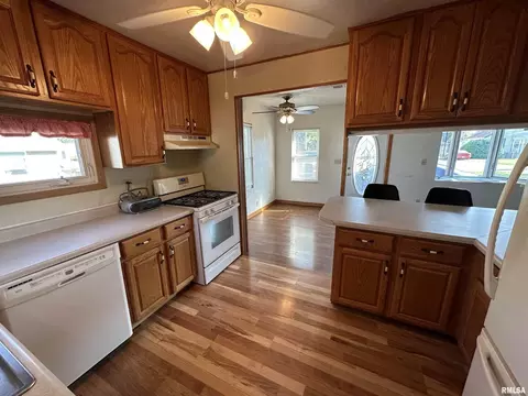 407 8th Ave, Silvis, IL 61282 photo 17