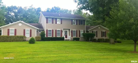 1400 Colombo Dr, Herrin, IL 62948