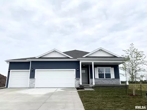 2825 Prairielight Dr, Hiawatha, IA 52233