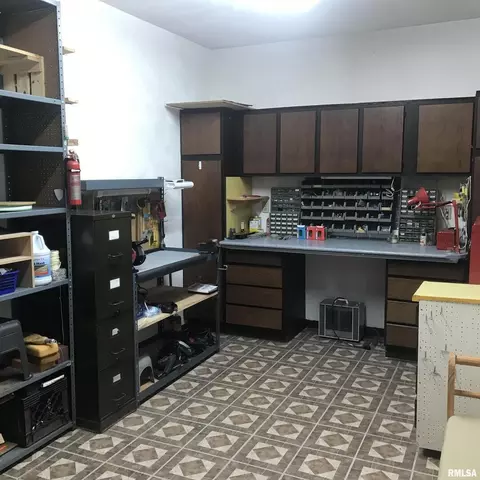 525 E Mcclure St, Kewanee, IL 61443 photo 58