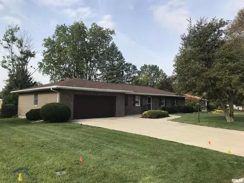 525 E Mcclure St, Kewanee, IL 61443